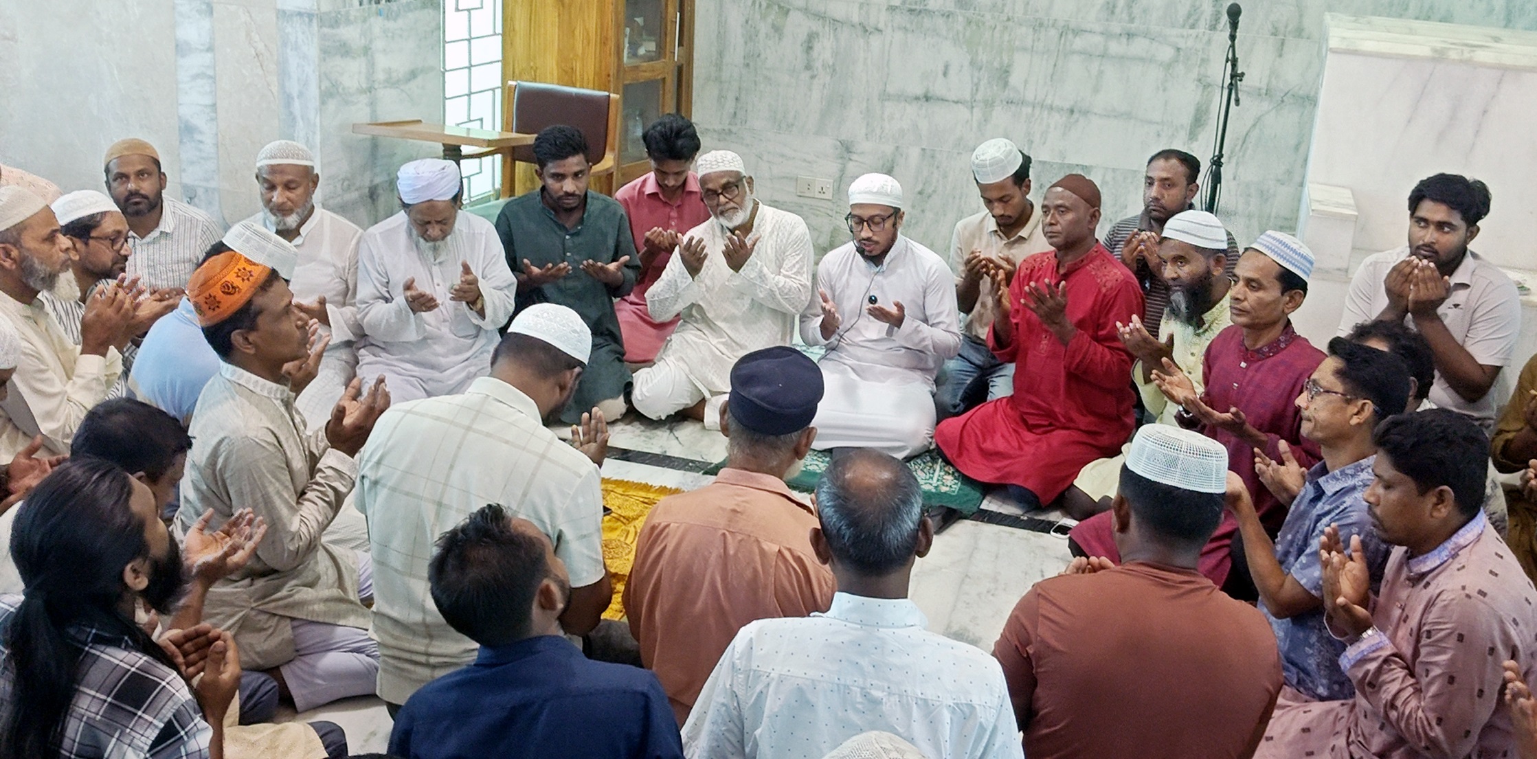 খালেদা জিয়ার জন্ম বার্ষিকীতে ধুনটে বিভিন্ন সংগঠনের দোয়া মাহফিল অনুষ্ঠিত