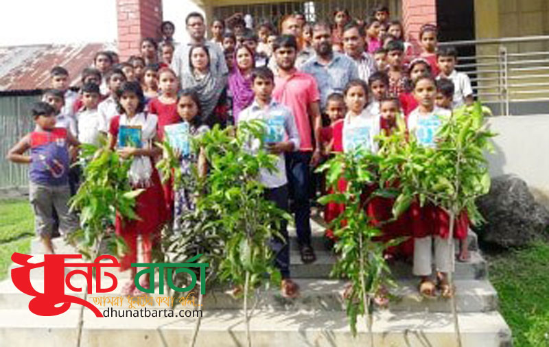 কাজিপুরে বৃক্ষরোপন উদ্বুদ্ধকরণে গাছের চারা বিতরণ